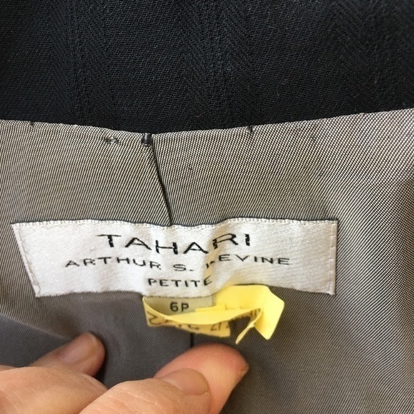 Tahari Blazer - Picture 6 of 6